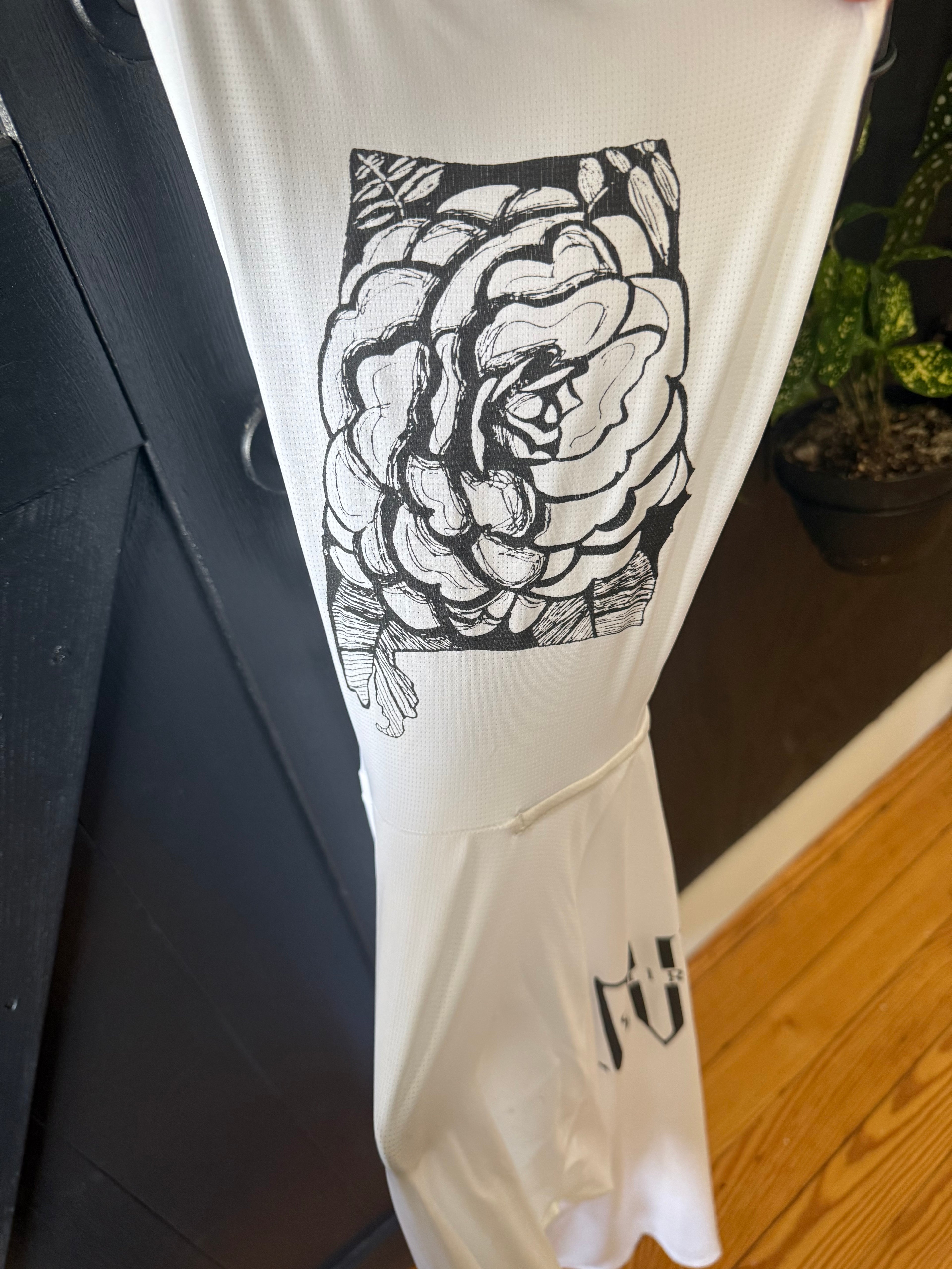 Long sleeve with hood